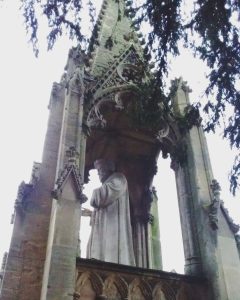 Statue of 1555 Gloucester Martyr John Hooper